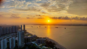 Carnelian Tower Hotel at ForestCity 4108 with WIFI